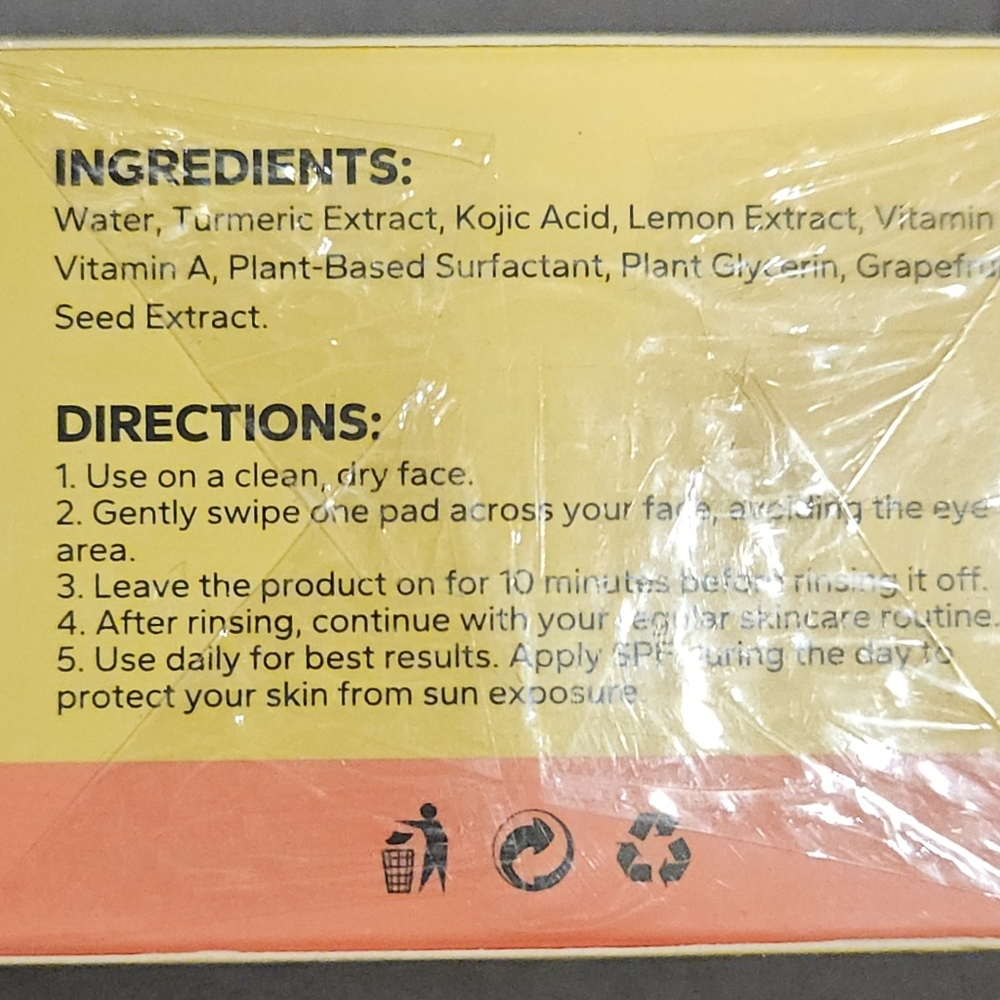 Silkyshark Turmeric & Kojic Acid Cleansing Pads - Picture 2 of 2